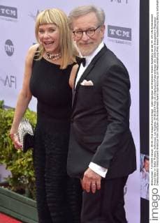 Kate Capshaw mit Ehemann Steven Spielberg bei der 44. AFI Life Achievement Award Gala im Dolby Theatre, Hollywood. Los Angeles, 09.06.2016 Foto:xD.xStarbuckx xFuturexImage