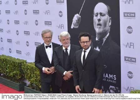Steven Spielberg, George Lucas und J. J. Abrams bei der 44. AFI Life Achievement Award Gala im Dolby Theatre, Hollywood. Los Angeles, 09.06.2016 Foto:xD.xStarbuckx xFuturexImage