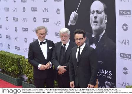 Steven Spielberg, George Lucas und J. J. Abrams bei der 44. AFI Life Achievement Award Gala im Dolby Theatre, Hollywood. Los Angeles, 09.06.2016 Foto:xD.xStarbuckx xFuturexImage