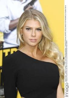 Charlotte McKinney CENTRAL INTELLIGENCE FILM PREMIERE Los Angeles Patrick Rideaux PicturePerfect