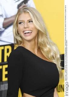 Charlotte McKinney CENTRAL INTELLIGENCE FILM PREMIERE Los Angeles Patrick Rideaux PicturePerfect
