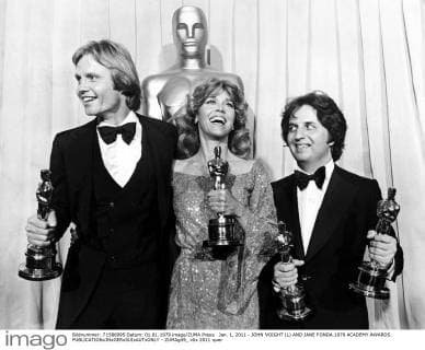 OSCARS. Bester Hauptdarsteller. Preisträger 1971-1980 Jan. 1, 2011 - JOHN VOIGHT (L) AND JANE FONDA.1979 ACADEMY AWARDS. - ZUMAg49_