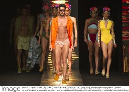 Jose Lamuno bei der Truchacloth Fashion Show auf der Swimwear Fashion Week Gran Canaria Moda Calida 2016. Meloneras, 10.06.2016 Jose Lamuno  Foto:xDyDxFotografosx xFuturexImage