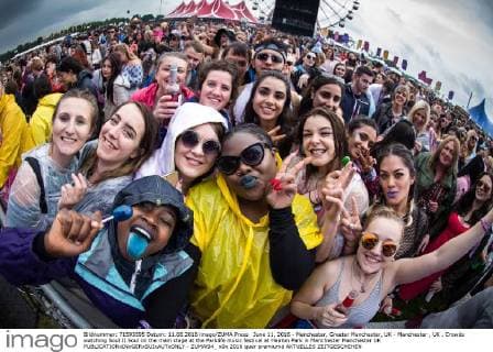 June 11, 2016 - Manchester, Greater Manchester, UK - Manchester , UK . Crowds watching Soul II Soul on the main stage at the Parklife music festival at Heaton Park in Manchester Manchester UK  - ZUMAl94_