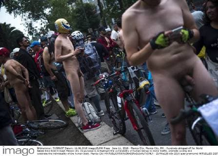 June 11, 2016 - Mexico City, Mexico City, MX - Hundreds stripped off for World Naked Bike Ride through Mexico city. Its purpose is to highlight the vulnerability of human beings to motor traffic, promote cycling and celebrate the individuality of the human body. Mexico City MX - ZUMAa136