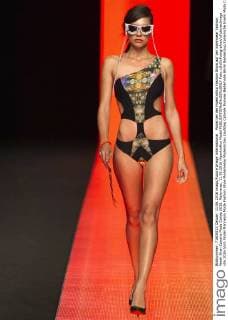 Model bei der Hipertrofico Fashion Show auf der Swimwear Fashion Week Gran Canaria Moda Calida 2016. Meloneras, 11.06.2016 Hipertrofico Model  Foto:xDyDxFotografosx xFuturexImage