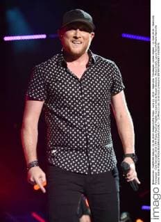 June 11, 2016 - Nashville, Tennessee, United States - 11 June 2016 - Nashville, Tennessee - Cole Swindell. 2016 CMA Music Festival Nightly Concert held at Nissan Stadium. Photo Credit: Laura Farr AdMedia Nashville United States - ZUMAa123