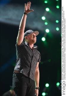 June 11, 2016 - Nashville, Tennessee, United States - 11 June 2016 - Nashville, Tennessee - Cole Swindell. 2016 CMA Music Festival Nightly Concert held at Nissan Stadium. Photo Credit: Laura Farr AdMedia Nashville United States - ZUMAa123