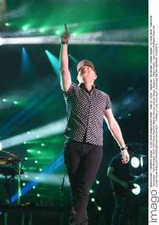 June 11, 2016 - Nashville, Tennessee, United States - 11 June 2016 - Nashville, Tennessee - Cole Swindell. 2016 CMA Music Festival Nightly Concert held at Nissan Stadium. Photo Credit: Laura Farr AdMedia Nashville United States - ZUMAa123