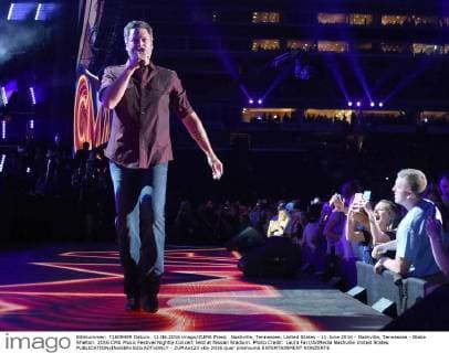 Nashville, Tennessee, United States - 11 June 2016 - Nashville, Tennessee - Blake Shelton. 2016 CMA Music Festival Nightly Concert held at Nissan Stadium. Photo Credit: Laura Farr AdMedia Nashville United States - ZUMAa123