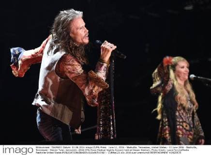 June 11, 2016 - Nashville, Tennessee, United States - 11 June 2016 - Nashville, Tennessee - Steven Tyler, Aerosmith. 2016 CMA Music Festival Nightly Concert held at Nissan Stadium. Photo Credit: Laura Farr AdMedia Nashville United States - ZUMAa123