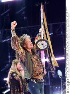 June 11, 2016 - Nashville, Tennessee, United States - 11 June 2016 - Nashville, Tennessee - Steven Tyler, Aerosmith. 2016 CMA Music Festival Nightly Concert held at Nissan Stadium. Photo Credit: Laura Farr AdMedia Nashville United States - ZUMAa123