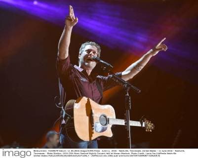 June 11, 2016 - Nashville, Tennessee, United States - 11 June 2016 - Nashville, Tennessee - Blake Shelton. 2016 CMA Music Festival Nightly Concert held at Nissan Stadium. Photo Credit: Laura Farr AdMedia Nashville United States - ZUMAa123