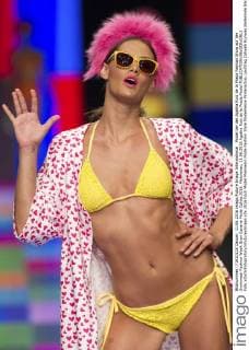 Model bei der Agatha Ruiz de la Prada Fashion Show auf der Swimwear Fashion Week Gran Canaria Moda Calida 2016. Meloneras, 11.06.2016 Agatha Ruiz de la Prada Model  Foto:xDyDxFotografosx xFuturexImage