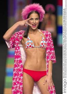 Model bei der Agatha Ruiz de la Prada Fashion Show auf der Swimwear Fashion Week Gran Canaria Moda Calida 2016. Meloneras, 11.06.2016 Agatha Ruiz de la Prada Model  Foto:xDyDxFotografosx xFuturexImage