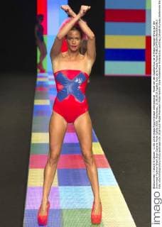 Model bei der Agatha Ruiz de la Prada Fashion Show auf der Swimwear Fashion Week Gran Canaria Moda Calida 2016. Meloneras, 11.06.2016 Agatha Ruiz de la Prada Model  Foto:xDyDxFotografosx xFuturexImage