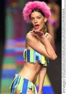 Model bei der Agatha Ruiz de la Prada Fashion Show auf der Swimwear Fashion Week Gran Canaria Moda Calida 2016. Meloneras, 11.06.2016 Agatha Ruiz de la Prada Model  Foto:xDyDxFotografosx xFuturexImage