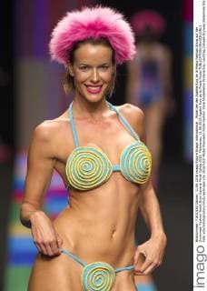 Model bei der Agatha Ruiz de la Prada Fashion Show auf der Swimwear Fashion Week Gran Canaria Moda Calida 2016. Meloneras, 11.06.2016 Agatha Ruiz de la Prada Model  Foto:xDyDxFotografosx xFuturexImage