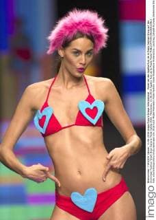 Model bei der Agatha Ruiz de la Prada Fashion Show auf der Swimwear Fashion Week Gran Canaria Moda Calida 2016. Meloneras, 11.06.2016 Agatha Ruiz de la Prada Model  Foto:xDyDxFotografosx xFuturexImage