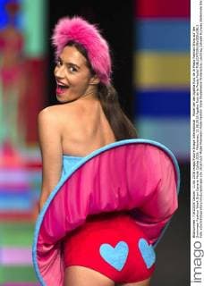 Model bei der Agatha Ruiz de la Prada Fashion Show auf der Swimwear Fashion Week Gran Canaria Moda Calida 2016. Meloneras, 11.06.2016 Agatha Ruiz de la Prada Model  Foto:xDyDxFotografosx xFuturexImage