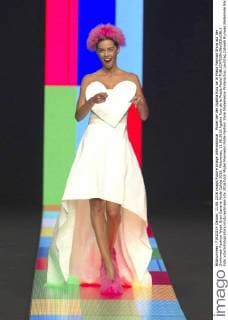 Model bei der Agatha Ruiz de la Prada Fashion Show auf der Swimwear Fashion Week Gran Canaria Moda Calida 2016. Meloneras, 11.06.2016 Agatha Ruiz de la Prada Model  Foto:xDyDxFotografosx xFuturexImage