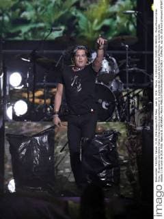 June 11, 2016 - Mexico - E11061620.JPG.CIUDAD DE MEXICO.- Music Musica-Carlos Vives.- El cantante colombiano Carlos Vives durante su presentacion en la explanada del Zocalo de la Ciudad de Mexico, la noche de este sabado 11 de junio de 2016. Foto: Agencia EL UNIVERSAL Mexico  - ZUMAu78_