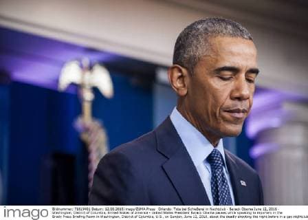 Orlando: Tote bei Schießerei in Nachtclub - Barack Obama June 12, 2016 - Washington, District of Columbia, United States of America - United States President Barack Obama pauses while speaking to reporters in the Brady Press Briefing Room in Washington, District of Columbia, U.S., on Sunday, June 12, 2016, about the deadly shooting the night before in a gay nightclub in Orlando FL. Approximately 50 people were killed and at least 53 more were injured in what appears to be the deadliest mass shooting in U.S. history. .Credit: Washington United States of America - ZUMAs152