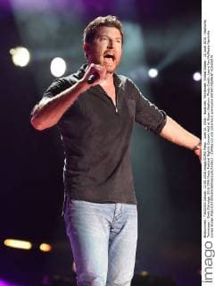 June 12, 2016 - Nashville, Tennessee, United States - 12 June 2016 - Nashville, Tennessee - Brett Eldredge. 2016 CMA Music Festival Nightly Concert held at Nissan Stadium. Photo Credit: Laura Farr AdMedia Nashville United States - ZUMAa123