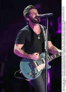 June 12, 2016 - Nashville, Tennessee, United States - 12 June 2016 - Nashville, Tennessee - Thomas Rhett. 2016 CMA Music Festival Nightly Concert held at Nissan Stadium. Photo Credit: Laura Farr AdMedia Nashville United States - ZUMAa123