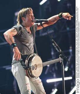June 12, 2016 - Nashville, Tennessee, United States - 12 June 2016 - Nashville, Tennessee - Keith Urban. 2016 CMA Music Festival Nightly Concert held at Nissan Stadium. Photo Credit: Laura Farr AdMedia Nashville United States - ZUMAa123