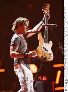 June 12, 2016 - Nashville, Tennessee, United States - 12 June 2016 - Nashville, Tennessee - Keith Urban. 2016 CMA Music Festival Nightly Concert held at Nissan Stadium. Photo Credit: Laura Farr AdMedia Nashville United States - ZUMAa123