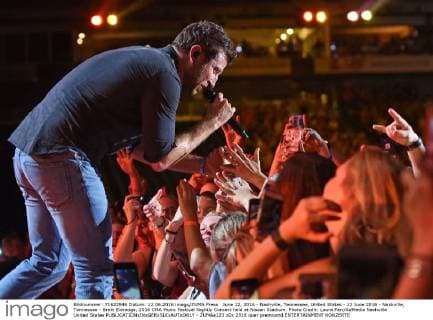 June 12, 2016 - Nashville, Tennessee, United States - 12 June 2016 - Nashville, Tennessee - Brett Eldredge. 2016 CMA Music Festival Nightly Concert held at Nissan Stadium. Photo Credit: Laura Farr AdMedia Nashville United States - ZUMAa123