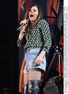 June 12, 2016 - Nashville, Tennessee, United States - 12 June 2016 - Nashville, Tennessee - Karen Fairchild, Little Big Town. 2016 CMA Music Festival Nightly Concert held at Nissan Stadium. Photo Credit: Laura Farr AdMedia Nashville United States - ZUMAa123