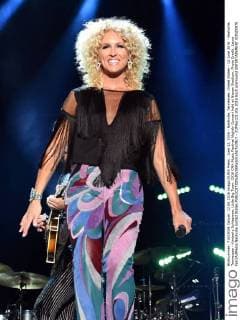 June 12, 2016 - Nashville, Tennessee, United States - 12 June 2016 - Nashville, Tennessee - Kimberly Schlapman, Little Big Town. 2016 CMA Music Festival Nightly Concert held at Nissan Stadium. Photo Credit: Laura Farr AdMedia Nashville United States - ZUMAa123