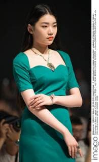 A model presents a creation designed by graduates of Beijing Institute of Fashion Technology in Beijing, capital of China, June 14, 2016. ) (ry) CHINA-BEIJING-FASHION SHOW(CN) LixJianbo 