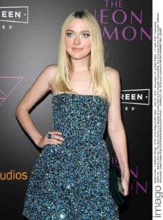June 14, 2016 - Hollywood, CA, United States - 14 June 2016 - Hollywood, California - Dakota Fanning. The Neon Demon Los Angeles Premiere held at the ArcLight CinemasÃ¢â‚¬â ¢ Cinerama Dome. Photo Credit: AdMedia Hollywood United States - ZUMAa123