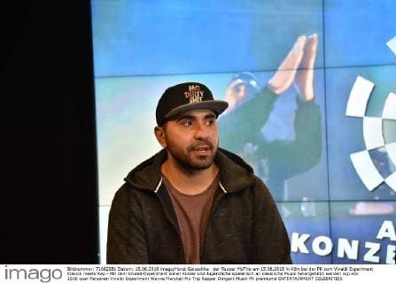 der Rapper MoTrip am 15.06.2016 in Köln bei der PK zum Vivaldi Experiment Klassik meets Rap - Mit dem Vivaldi-Experiment sollen Kinder und Jugendliche spielerisch an klassische Musik herangeführt werden