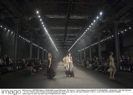 Rio Fashion - Martu Modenschau JANUARY RJ DE JANEIRO - 15 06 2016: RIO RIO FASHION - 1st day of Martu brand Parade during Rio Fashion Rio which takes place at Pier Maua between 15 and 17 June.  CelsoxPupo