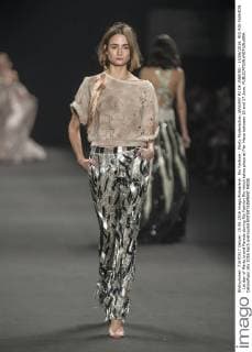 Rio Fashion - Martu Modenschau JANUARY RJ DE JANEIRO - 15 06 2016: RIO RIO FASHION - 1st day of Martu brand Parade during Rio Fashion Rio which takes place at Pier Maua between 15 and 17 June.  CelsoxPupo