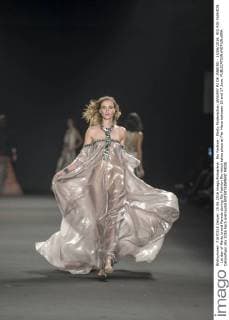 Rio Fashion - Martu Modenschau JANUARY RJ DE JANEIRO - 15 06 2016: RIO RIO FASHION - 1st day of Martu brand Parade during Rio Fashion Rio which takes place at Pier Maua between 15 and 17 June.  CelsoxPupo
