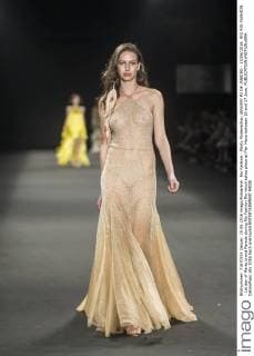 Rio Fashion - Martu Modenschau JANUARY RJ DE JANEIRO - 15 06 2016: RIO RIO FASHION - 1st day of Martu brand Parade during Rio Fashion Rio which takes place at Pier Maua between 15 and 17 June.  CelsoxPupo