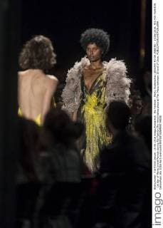 Rio Fashion - Martu Modenschau JANUARY RJ DE JANEIRO - 15 06 2016: RIO RIO FASHION - 1st day of Martu brand Parade during Rio Fashion Rio which takes place at Pier Maua between 15 and 17 June.  CelsoxPupo