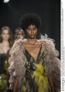 Rio Fashion - Martu Modenschau JANUARY RJ DE JANEIRO - 15 06 2016: RIO RIO FASHION - 1st day of Martu brand Parade during Rio Fashion Rio which takes place at Pier Maua between 15 and 17 June.  CelsoxPupo