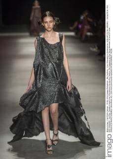 Rio Fashion - Lino Villaventura Modenschau JANUARY RJ DE JANEIRO - 15 06 2016: RIO RIO FASHION - 1st Day Parade brand Lino Villaventura during Rio Fashion Rio happens at Pier Maua between 15 and 17 June.  CelsoxPupo