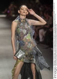 Rio Fashion - Lino Villaventura Modenschau JANUARY RJ DE JANEIRO - 15 06 2016: RIO RIO FASHION - 1st Day Parade brand Lino Villaventura during Rio Fashion Rio happens at Pier Maua between 15 and 17 June.  CelsoxPupo