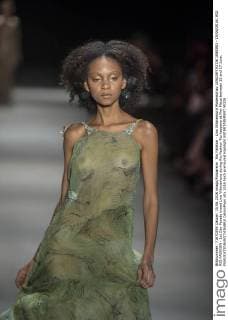 Rio Fashion - Lino Villaventura Modenschau JANUARY RJ DE JANEIRO - 15 06 2016: RIO RIO FASHION - 1st Day Parade brand Lino Villaventura during Rio Fashion Rio happens at Pier Maua between 15 and 17 June.  CelsoxPupo