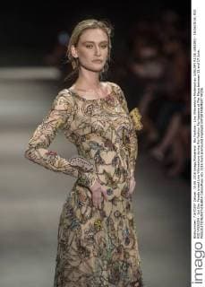 Rio Fashion - Lino Villaventura Modenschau JANUARY RJ DE JANEIRO - 15 06 2016: RIO RIO FASHION - 1st Day Parade brand Lino Villaventura during Rio Fashion Rio happens at Pier Maua between 15 and 17 June.  CelsoxPupo