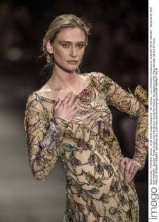 Rio Fashion - Lino Villaventura Modenschau JANUARY RJ DE JANEIRO - 15 06 2016: RIO RIO FASHION - 1st Day Parade brand Lino Villaventura during Rio Fashion Rio happens at Pier Maua between 15 and 17 June.  CelsoxPupo