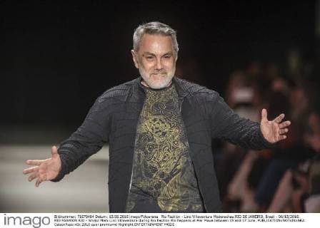 Rio Fashion - Lino Villaventura Modenschau RIO DE JANEIRO, Brazil - 06 15 2016: RIO FASHION RIO - Stylist Mark Lino Villaventura during Rio Fashion Rio happens at Pier Maua between 15 and 17 June.  CelsoxPupo