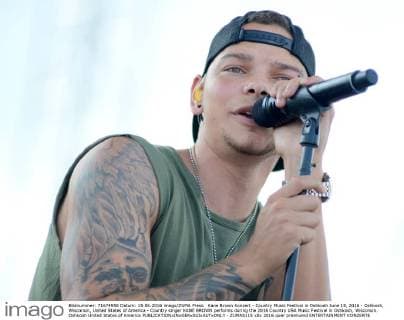 Kane Brown Konzert - Country Music Festival in Oshkosh June 15, 2016 - Oshkosh, Wisconsin, United States of America - Country singer KANE BROWN performs during the 2016 Country USA Music Festival in Oshkosh, Wisconsin. Oshkosh United States of America - ZUMAb115